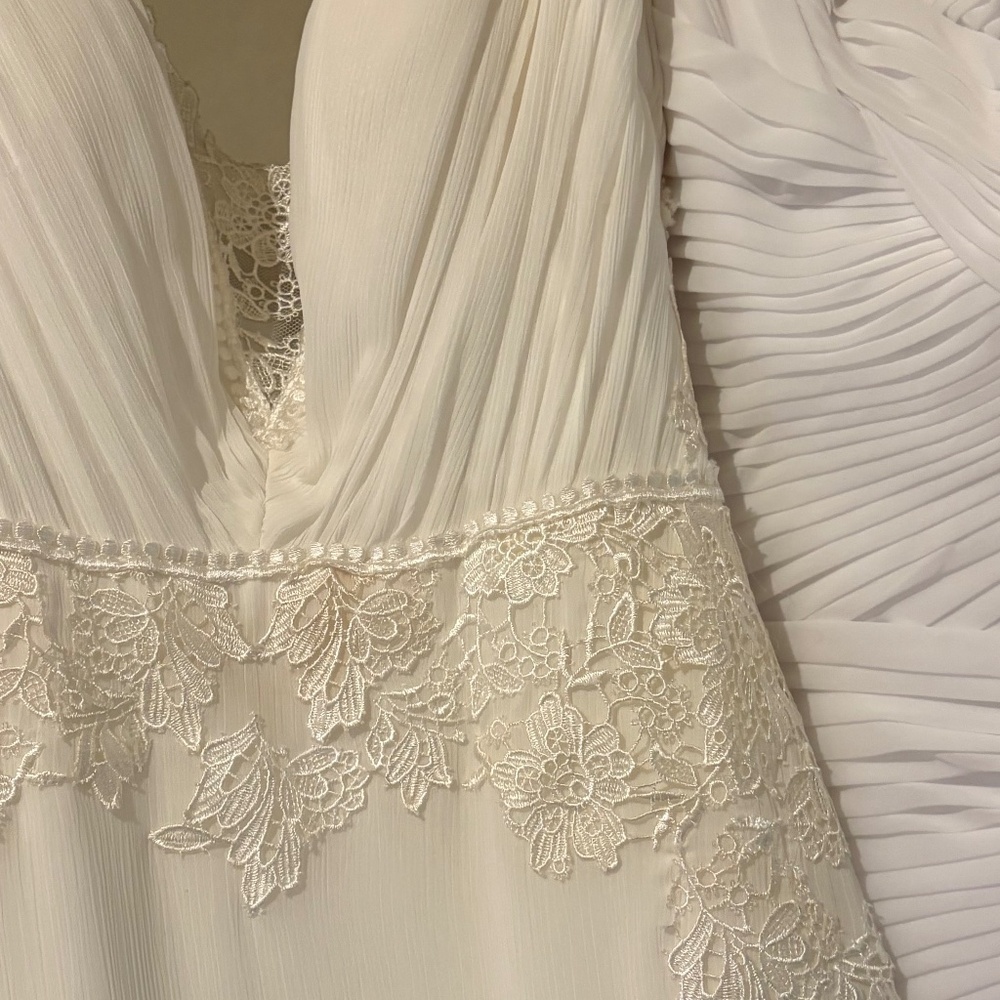 Wedding dress to Adora new